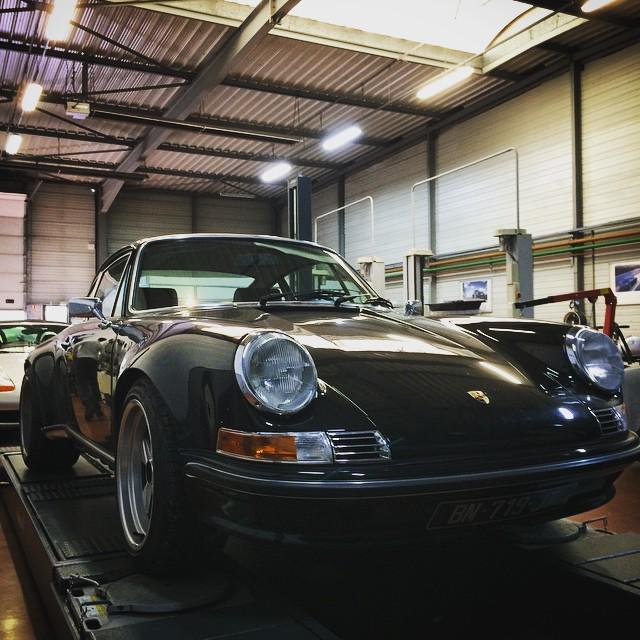 OnlyCarrera's tweet photo. #porsche #porsche911 #porsche911st #911st #911singer #singer #rsr #classic #classiccar #money #legend #supercar #ma… http://t.co/sdHMdcEX3x