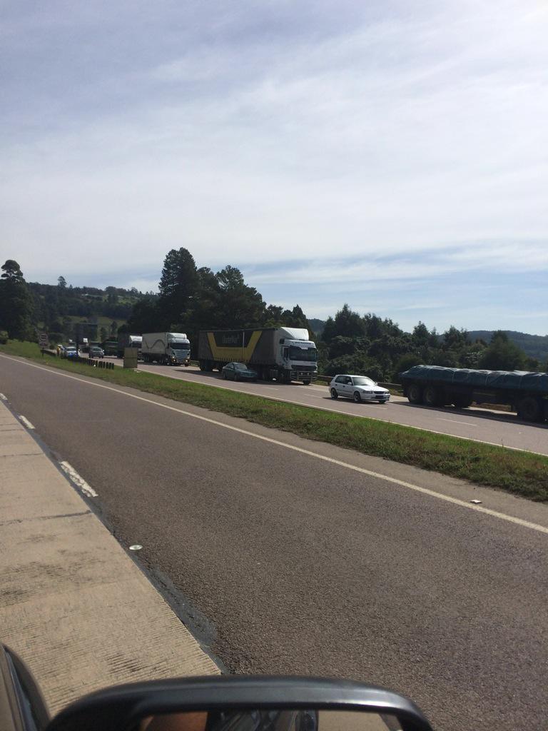 UnionFreightSer's tweet photo. Roadworks coming down Town Hill.. Traffic moving slowly. Metro stacking the trucks. @jvbtrafficguy @pigspotkzn http://t.co/hwTPeWXuf8