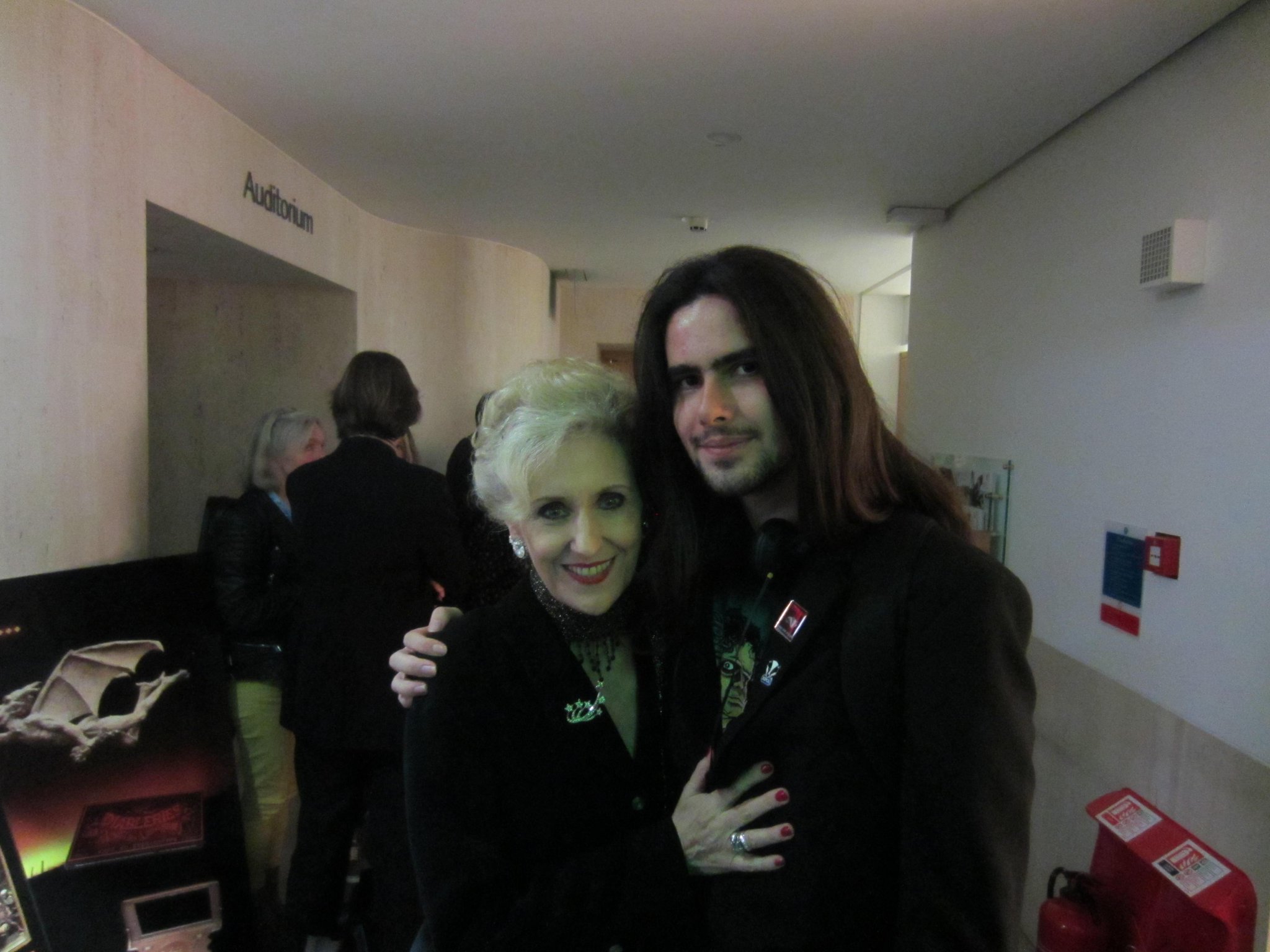 Happy Birthday to the incredible, incomparable and one of the nicest ladies in show-business, Anita Dobson! 