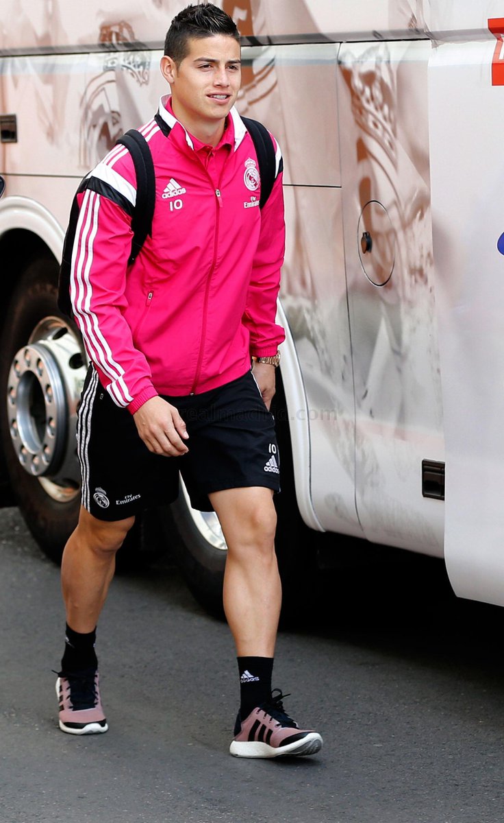 realmadrid's tweet photo. ¡Ya estamos preparados para recibir al Almería! #HalaMadrid #RealMadridvsALM http://t.co/JHyw1EpgYm