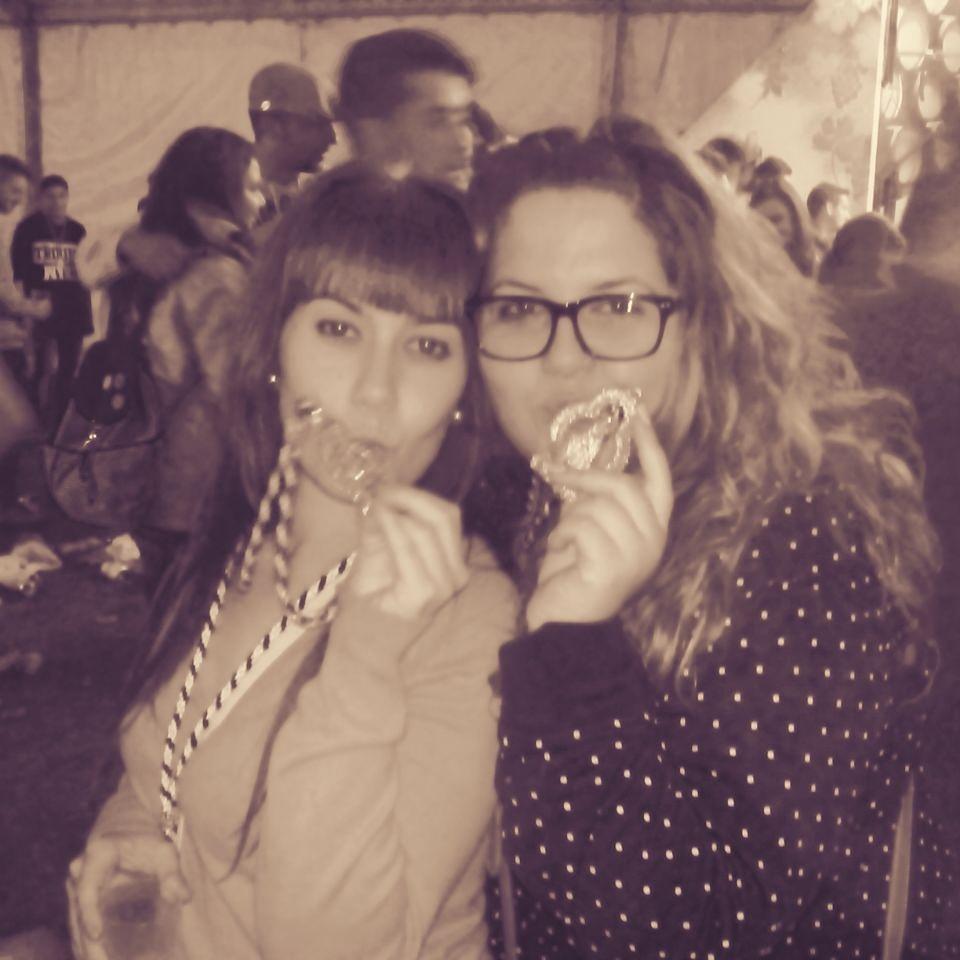 SandraCaballe20's tweet photo. Olee las buenas romeras! 👏👏 @amoresAB http://t.co/GY2IwWQd2h