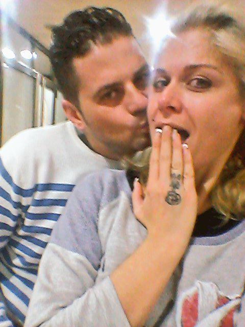 No es lo mismo una despedida k una bienvenida..Por eso te ser&eacute; fiel te amar&eacute; siempre#tequiero#mivida#te