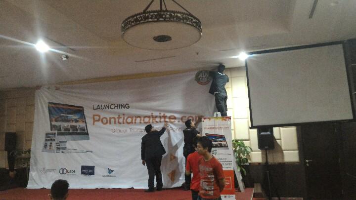 pontianakite's tweet photo. Persiapan untuk besok, launching http://t.co/wH3mTrnnQt sebagai official tourism website Pontianak city. http://t.co/7vwvGIxaT2