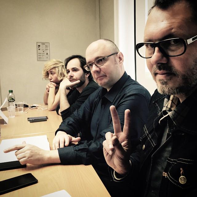 Ekko_Ens_Paris's tweet photo. .@pierrecattan: Avec @jeanfab1 @annehorel @fantomatik et Antoine Brunel aux #artsmob1 http://t.co/qVhPHNXKIk http://t.co/COeeAp4wCV