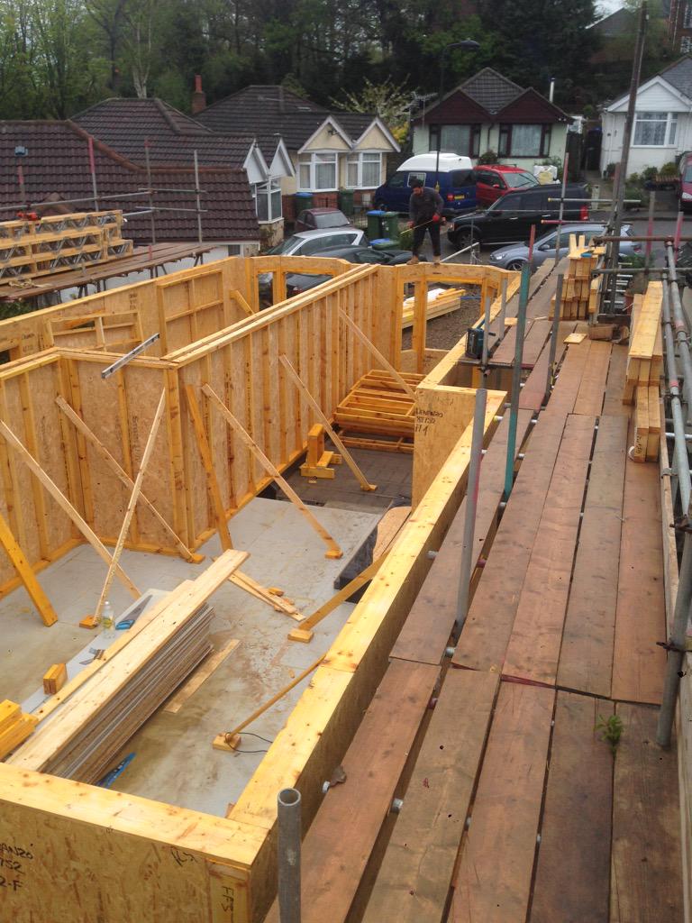 AbsoluteTcltd's tweet photo. SIPs eco panels going up in Southampton. 2 weeks in almost ready for the roof http://t.co/BOtlSud6g1