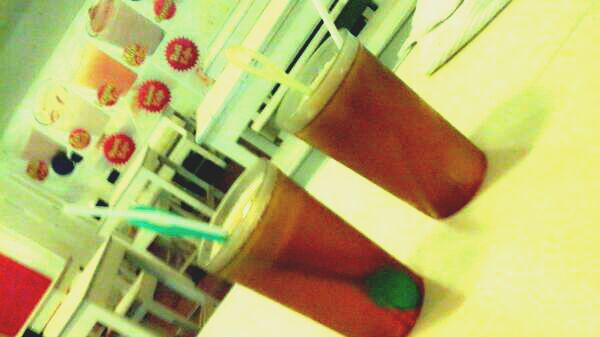 Es teh segar nunggu injunet (indomi telur kornet keju) dataang <a href="/aniayya/">IG: ANIAYYA</a>