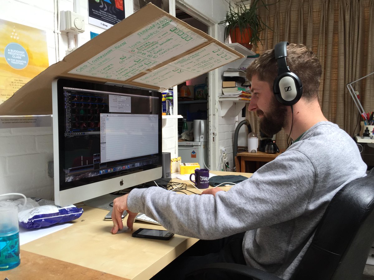 LiamMartinFilm's tweet photo. Bespoke iMac sunshade mk2 @SamKingFilm @AkanbeFilms http://t.co/brxnkQvWBx
