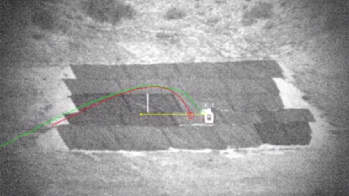 SkyNews's tweet image. Watch: Sniper bullet that tracks moving targets unveiled by US military trib.al/esWZqPr