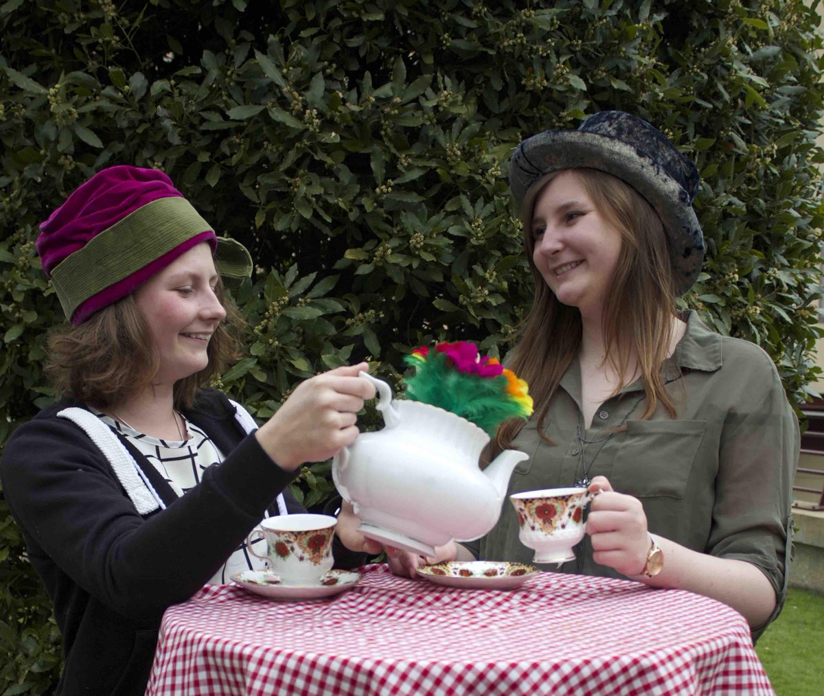 WidnesRuncornWN's tweet image. DAYS OUT: Interactive performances of Alice In Wonderland at Norton Priory, Runcorn, on Sunday liverpoolecho.co.uk/news/norton-pr…