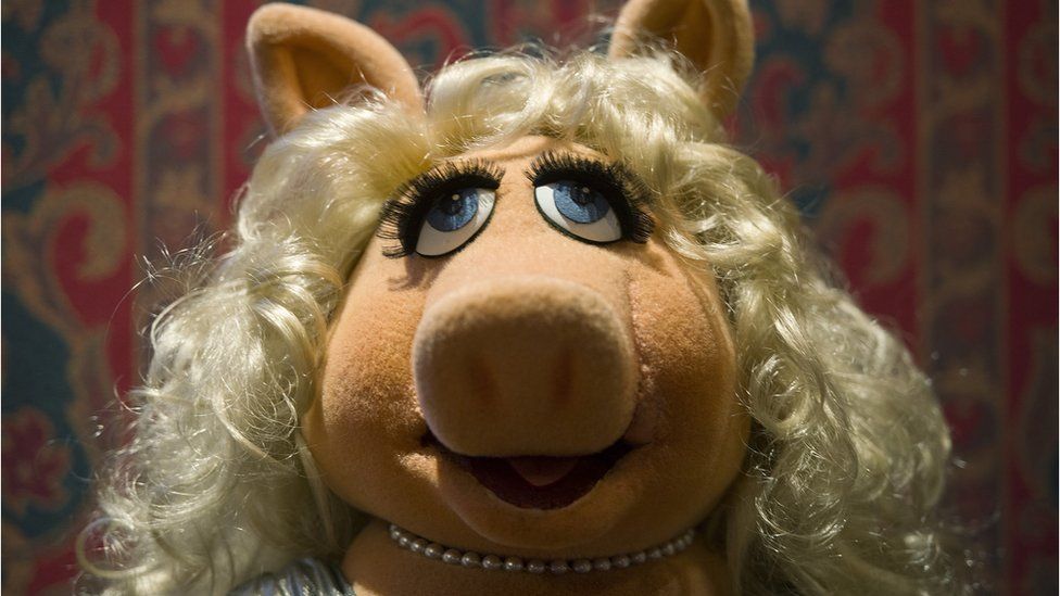 мисс пигги балерина. свинка мисс пигги. дакота пигги. маппеты пигги. история пигги хардкор.