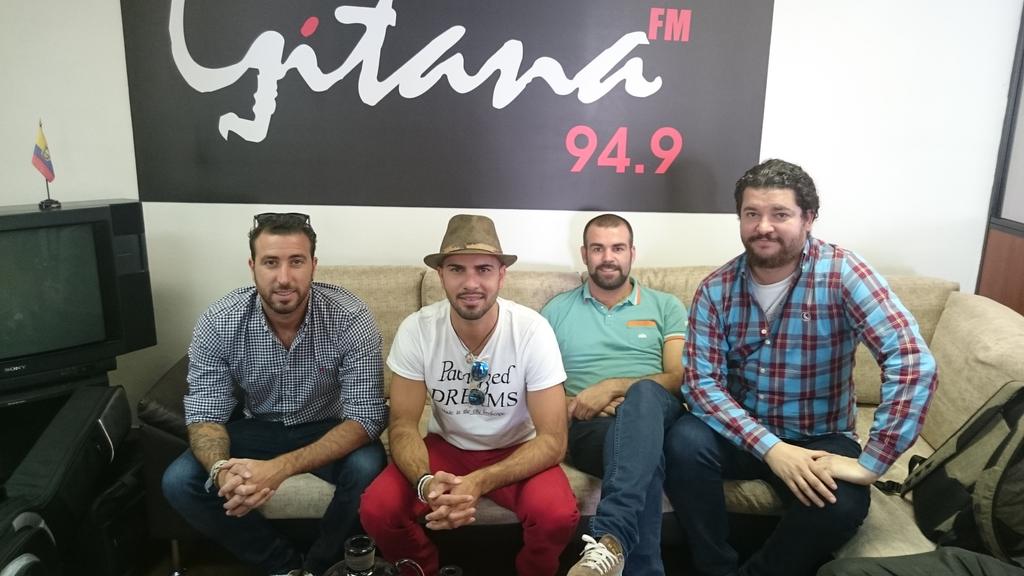 EqEP: Seguimos con la promoción en #Quito Esto es un no parar!!! Daleeee!!!  @MusicBussinesEc