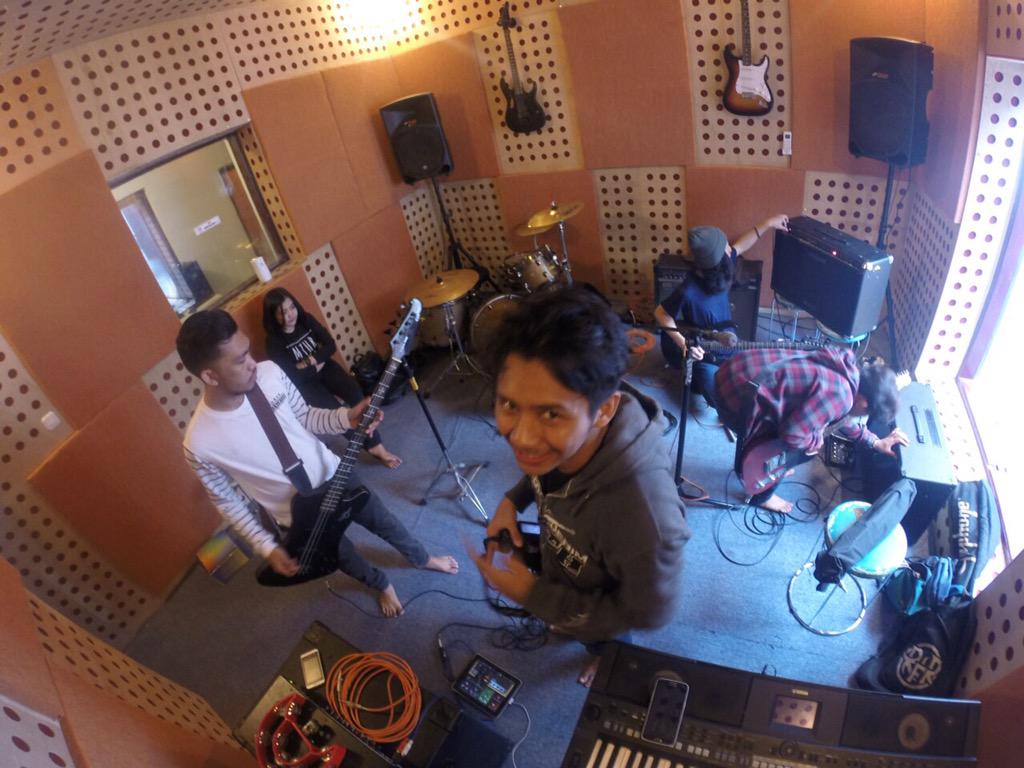 RevengeFResurrection tweet media