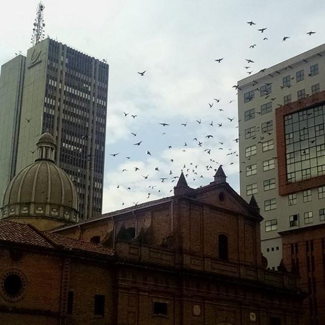 QuieroaCali's tweet photo. Iglesia de San Francisco. http://t.co/kncnWyAnZO