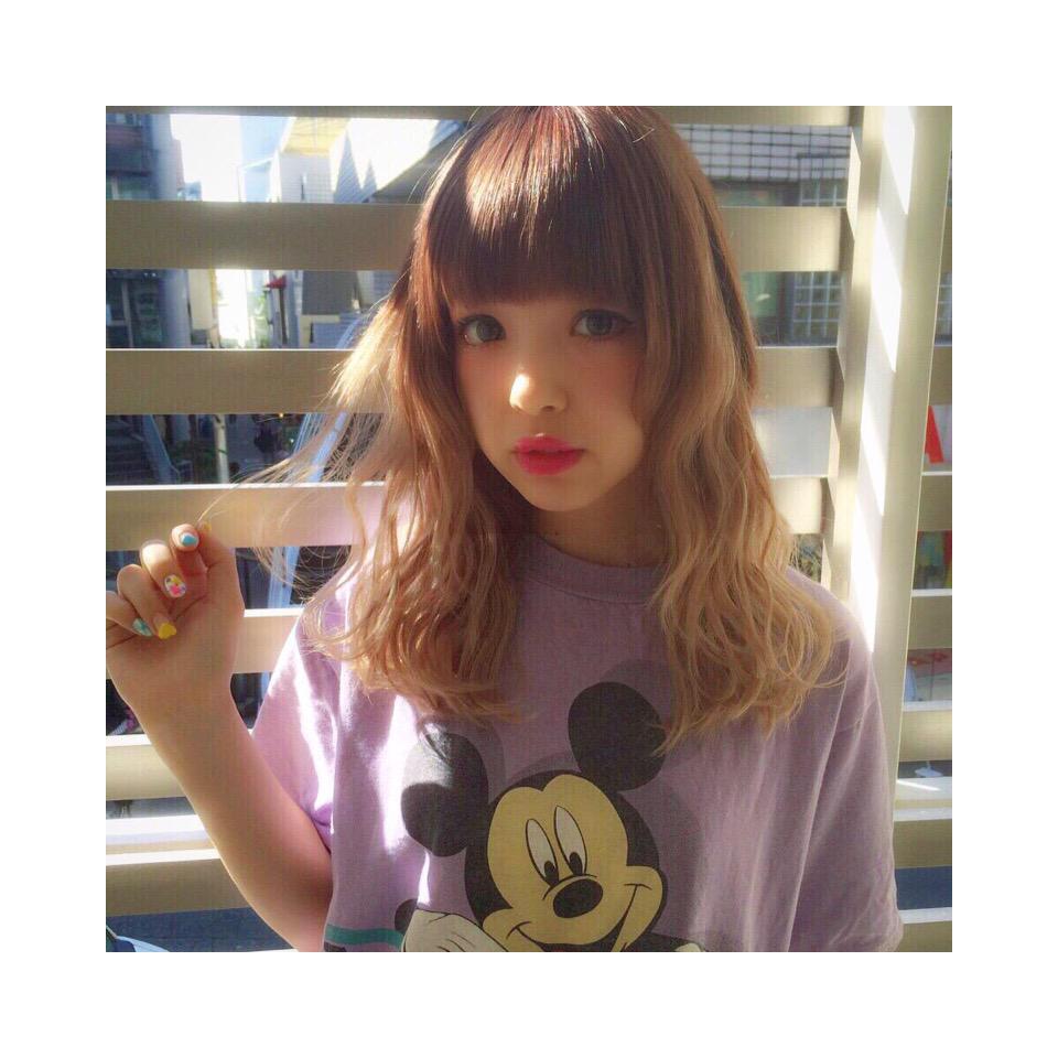 __Nic0_____'s tweet photo. どうも 、お馬鹿キャラで有名な藤田ニコルです🙋☜ 絵文字と顔文字使います😏濃く絡んでくれる人と基地外さん大歓迎！
一般さんは🙅気になったそこの君 、グルグル緑にしてってください！
#RTしたnrさんbotさんフォローする
#拡散希望 http://t.co/eIH9FiFoFr