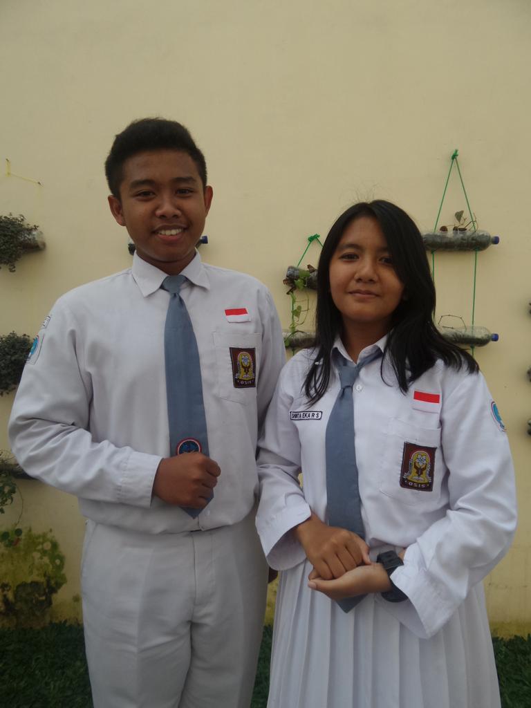 OSIS_SMANTIGDA's tweet photo. Peserta Miss Mass Go Green dari kelas 2 MIA 2.. :) Silahkan di voting.. :) http://t.co/ksfIAOoWfO