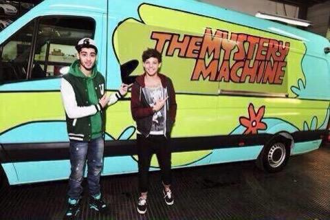 sacredzjm's tweet photo. It's been 2 years since Zouis bought their own mystery machine

Time flies by fast

#BestFandomCA2015 Directioners http://t.co/gBb3ySJHdG