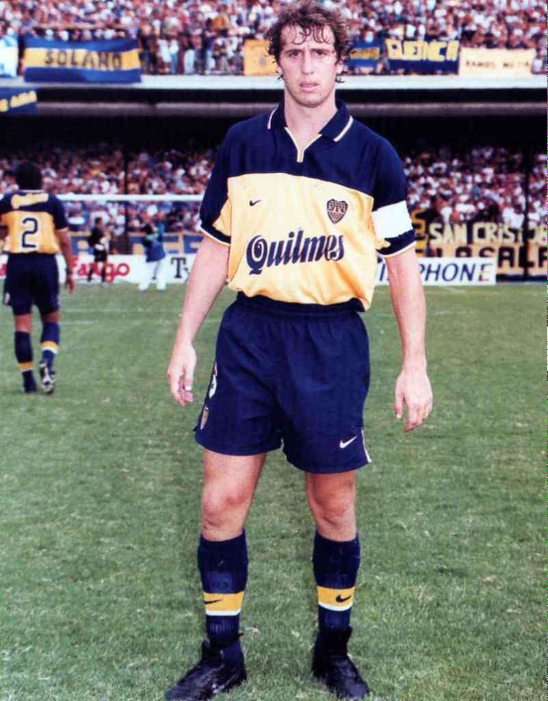 LevysBazar's tweet photo. #UnDiaComoHoy de 1968, nació Néstor "La Tota" Fabbri, ex defensor de #Boca y tío de @Jocalleri http://t.co/E4Ub2X51fY