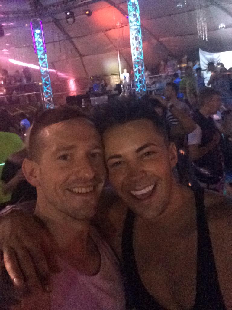 mathrees84's tweet photo. What a top bloke.good crack last night.nice to meet you @MorganEvansPT http://t.co/8vfFeTmpGz