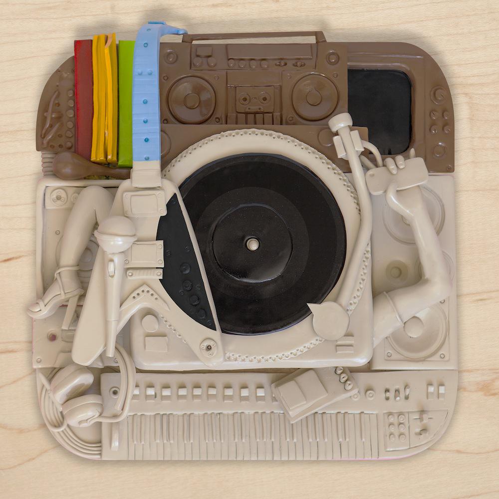 In a first, @Instagram launches a new channel dedicated to Music. buzzfeed.com/reggieugwu/ins…