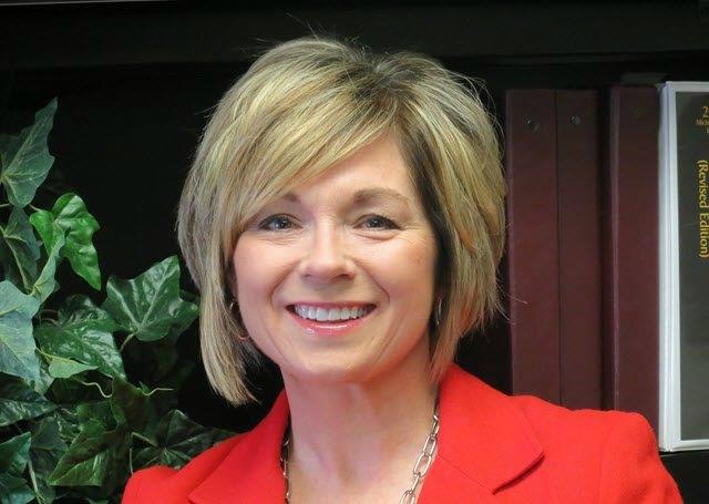 SMatthewsReg9's tweet photo. #QJK introducing Supervisor Kathy Arnold. Kathy has 30 years w/SOM, 29 of those w/MDOC. #Region9 @MDOCPR10 http://t.co/V8tqtYeaND