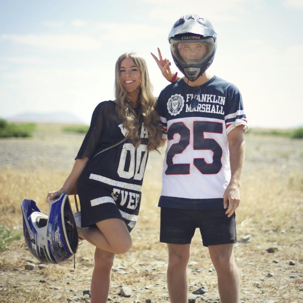 AlisonTellbe's tweet image. we drove around in the desert and it was the time of my life!