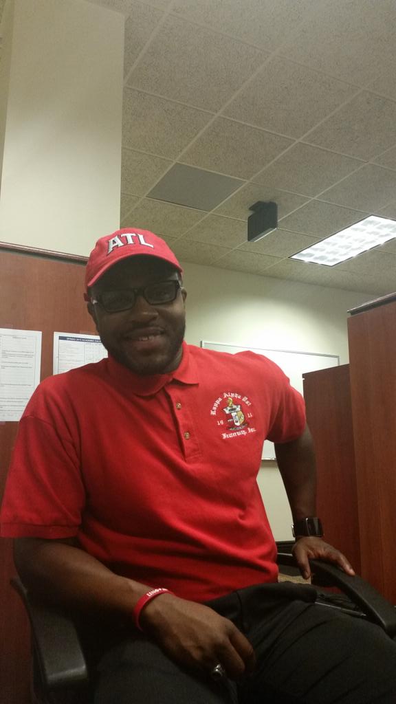 ItsMrWalker's tweet image. Just made it to the office. Game day ready. #TrueToAtlanta #YoNupes