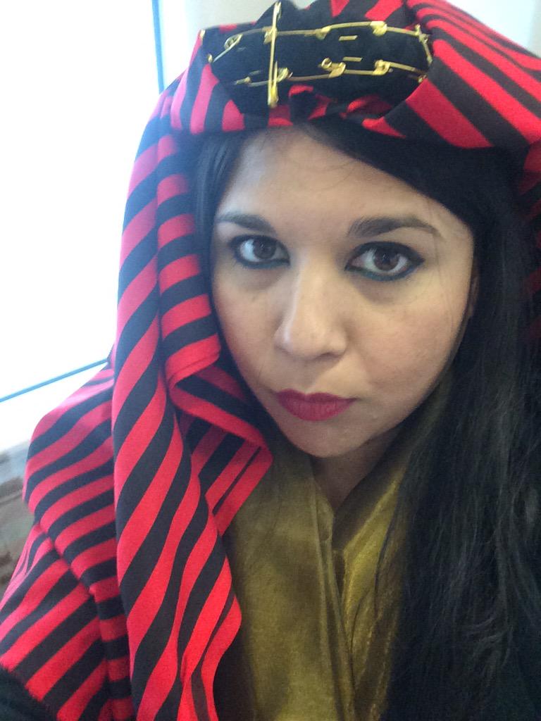 arablessproject's tweet photo. @Riffypowerzz can definitely do the cross dress thing!! #arabless http://t.co/YdT4H4xTsP