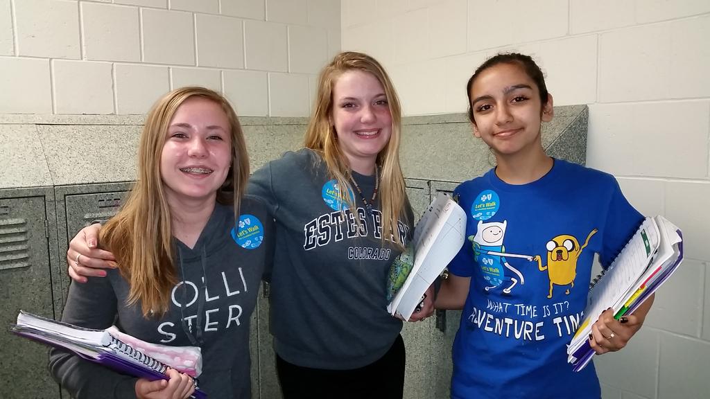 SchrammLovesArt's tweet photo. #nmstangs students & staff celebrating @BCBSNebraska #NationalWalkAtLunchDay by walking during homeroom & lunch! http://t.co/Ntis0LGXx5