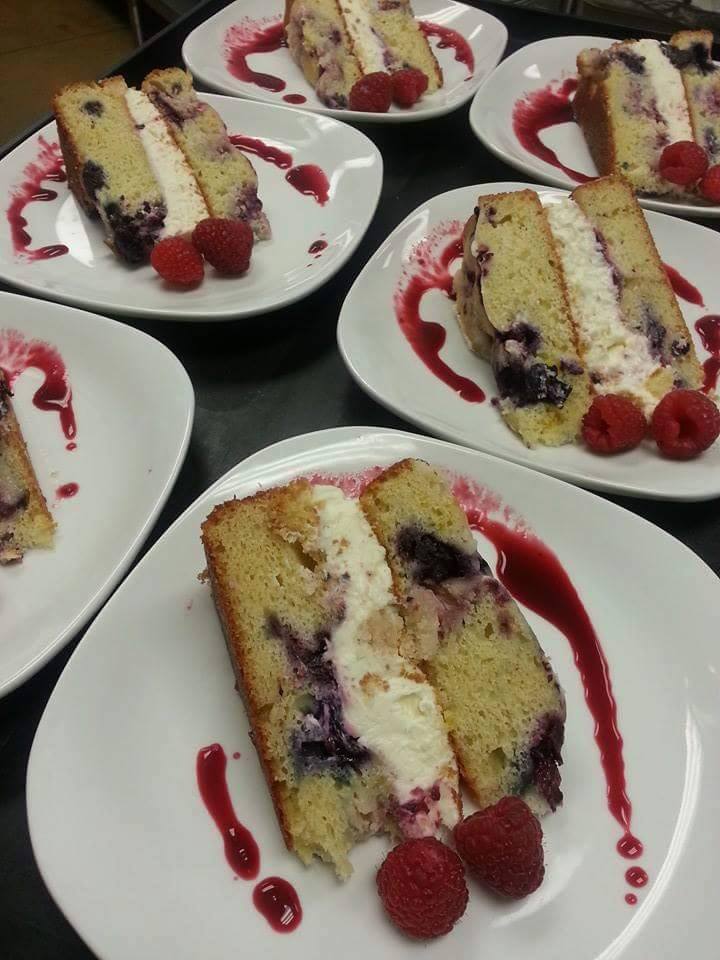 BOSSCater's tweet photo. Lemon Berry Mascarpone. Soooo good. #cateringoh #cake #italian #BOSSCater http://t.co/ki9a2fMarW
