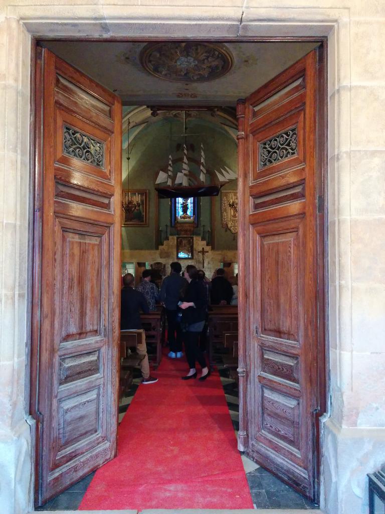 NullNFull's tweet photo. They have a private church still used for wedding ceremonies. Beautiful! @SantPereDelBosc #tbex http://t.co/9HC92DD8nJ