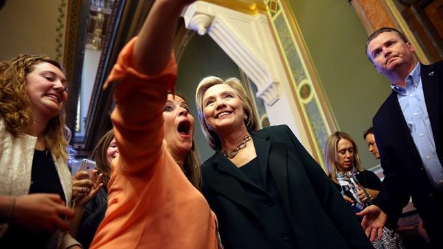 thehill's tweet photo. Millennials overwhelmingly want a Democrat to win in 2016: http://t.co/fgPC06Cf2X http://t.co/TfLXDQ9MzR