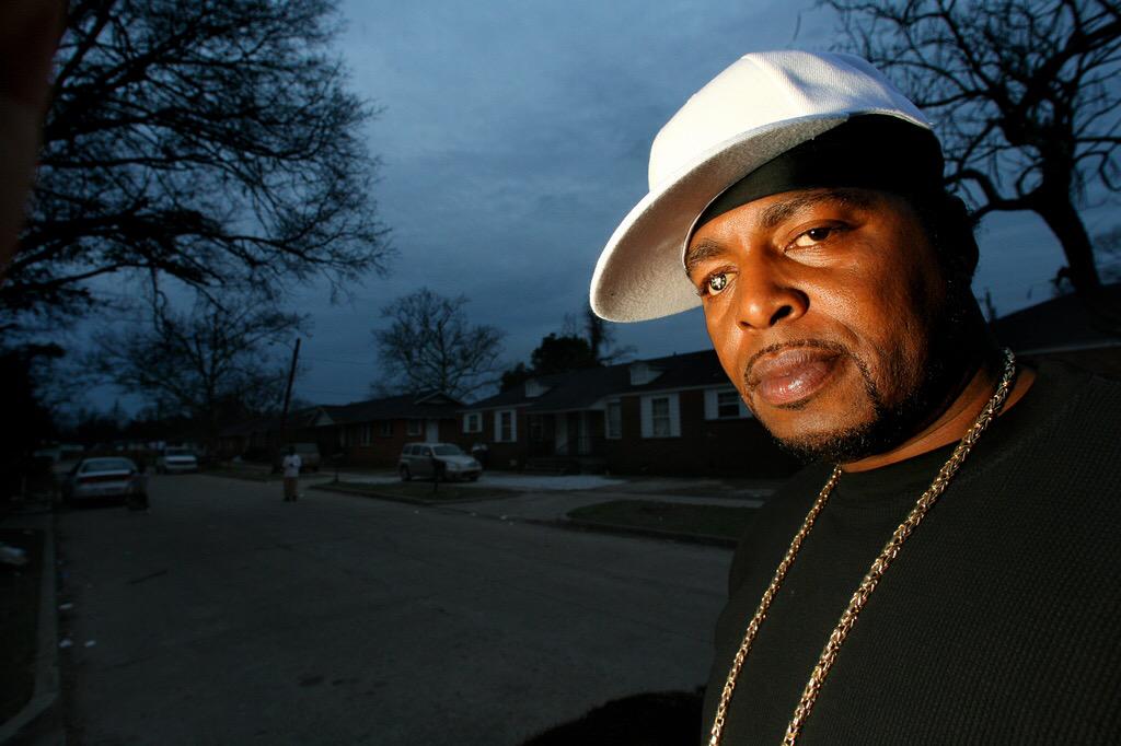 IrishThePen's tweet photo. RIP Diamond Eye 💎 Southern Rap & Bama Legend #LastMrBiggs #TrialTime #PoppinMyCollar #TellTellTell http://t.co/2TaZ1M3F8T