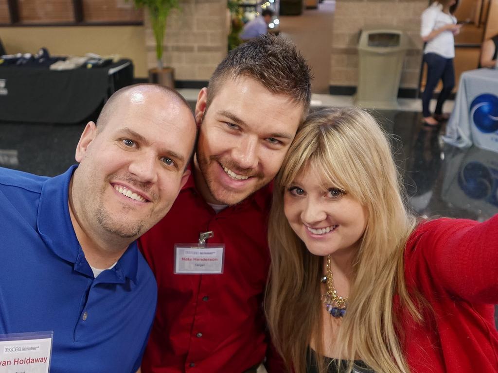 ErinTrapletti's tweet photo. Having a blast at @UTORCA #fakeselfie #cannonball #T2609 #D255 @holdryan @AshleeAshpete78 http://t.co/xAAAYXRo4E
