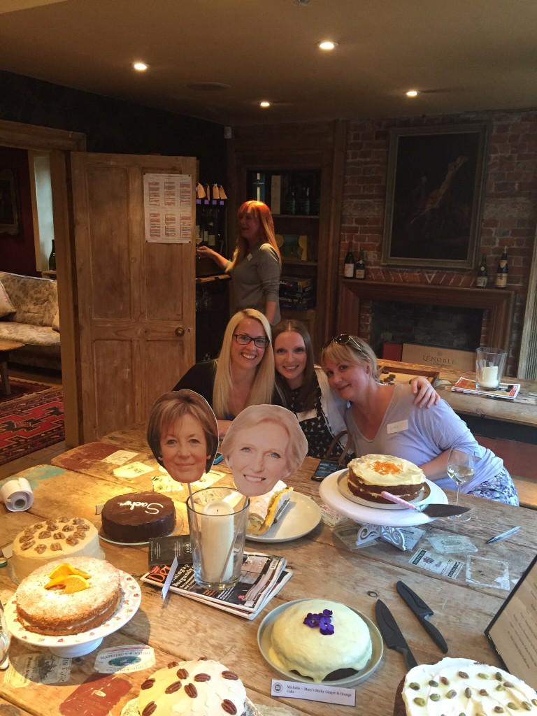 Latest write up from Michelle <a href="/WinchesterCCC/">CCC Winchester</a> 'Delia Vs Mary' clandestinecakeclub.co.uk/2015/04/29/win…