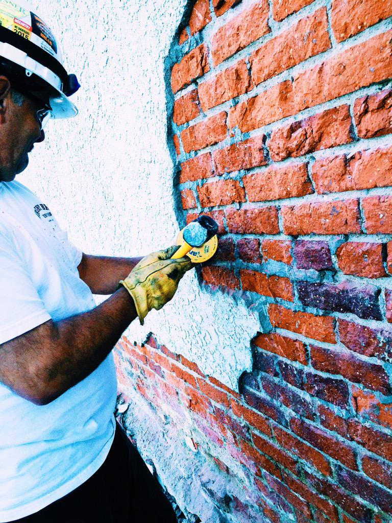 RedCarLTD's tweet photo. The brick behind the stucco can breathe again as we bring 758 New High back to life #LA #chinatown #redevelopment http://t.co/0bI3RXSy80
