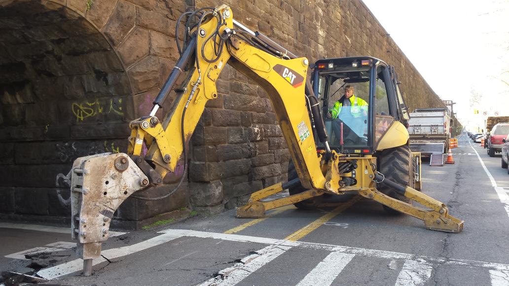 NYC_DOT's tweet photo. Excavation in progress for a new curb extension at 108th St & Park Ave. #safetyimprovementproject # SIM http://t.co/VuEf4WLCHz