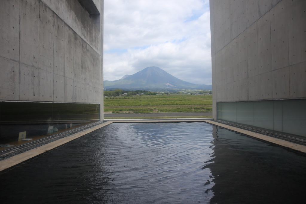 富永 大毅 自分にとっては水盤建築な念願の植田正治写真美術館 もともとインフィニティエッジだったはずだが Http T Co Nlkmswioz5