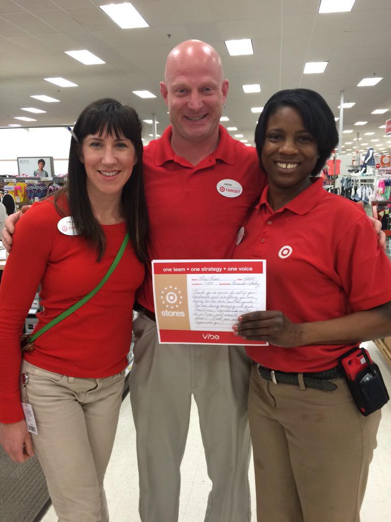 AmandaEllis391's tweet photo. Delivering recognition to outstanding team members at #BeastChase #G391Engagement #greatleaders http://t.co/xnnmYJjVUO