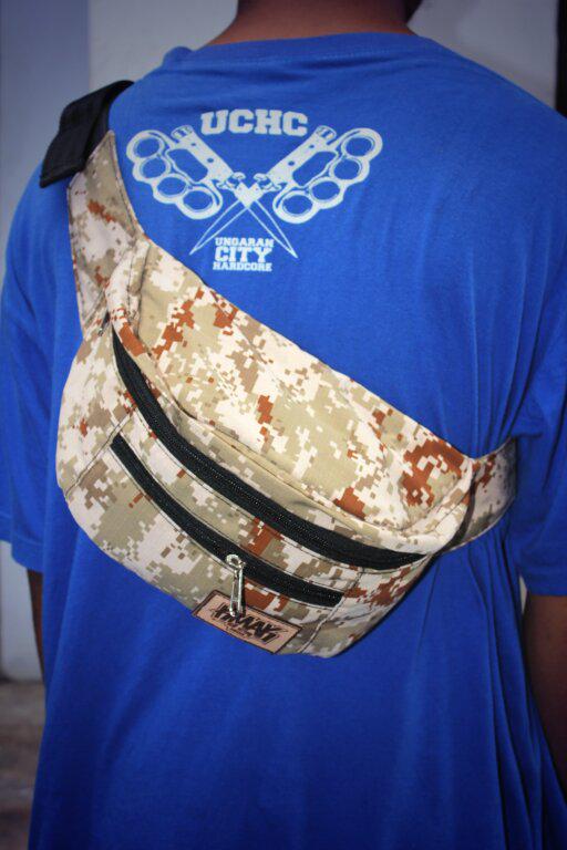 kimcilattack's tweet photo. New waisbag KMAK /brown army/idr 100k/order 08978000524 pin 74BDDF63 http://t.co/lQ1PhuiwDk