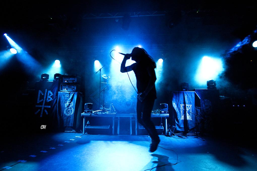 carlbattphoto's tweet photo. Think #LiamCormier of @cancerbats, is trying to fly? Shot for @RMPMag. At @Hitthedeckfest @Rock_City_Notts. #htd2015 http://t.co/uvRTIli2sP