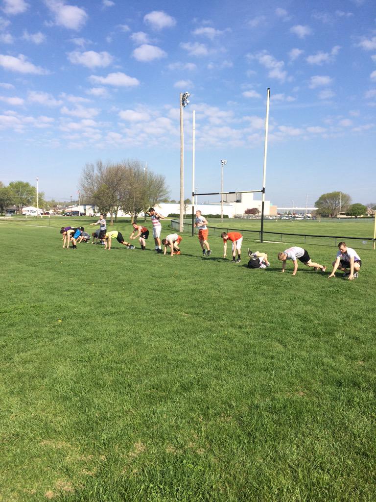 ROTigerStrength's tweet photo. Since the spring weather is here we might as well enjoy it with some #OutsideFunTime #EarnEverything #Line6 http://t.co/OfY87Nvfj9