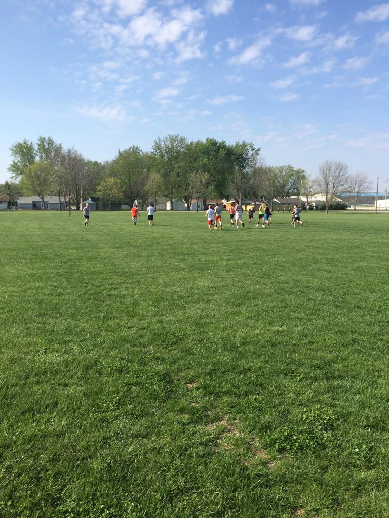 ROTigerStrength's tweet photo. Since the spring weather is here we might as well enjoy it with some #OutsideFunTime #EarnEverything #Line6 http://t.co/OfY87Nvfj9