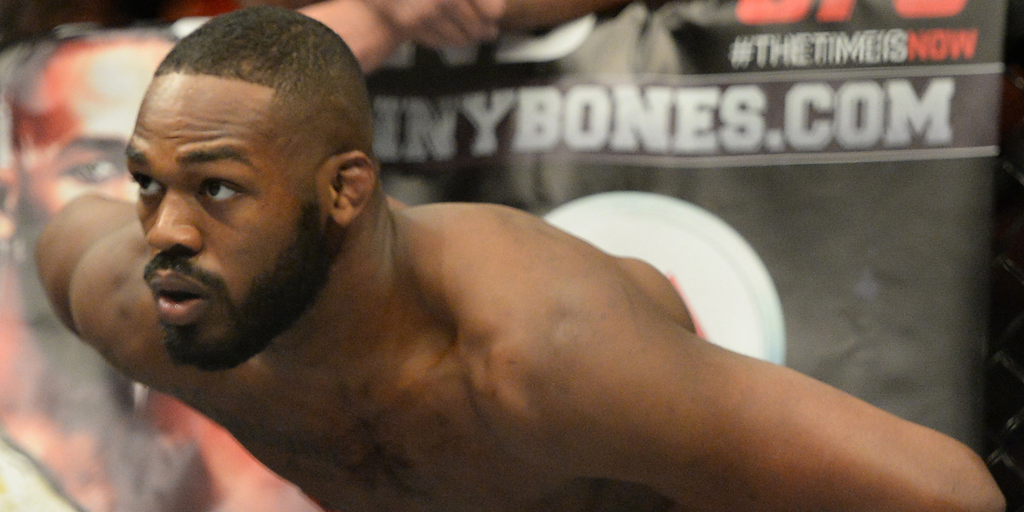 theScore's tweet photo. Reebok has ended its relationship with embattled UFC fighter Jon Jones. http://t.co/p7AETM9PTE http://t.co/tkosqgvynx
