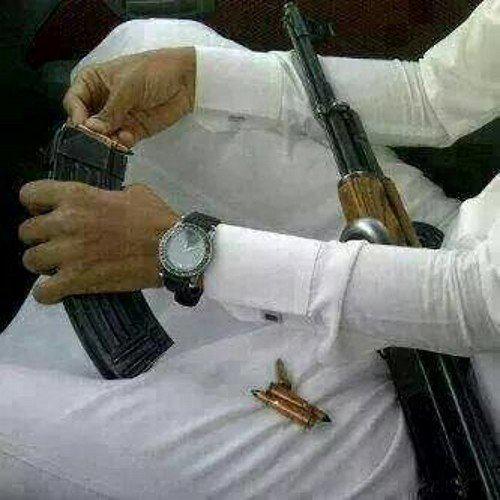 dy001020's tweet photo. انطيني شفه ومحمد عبداللطيف يحبك كثير بلوه شفتك ولك خبه طويله http://t.co/xCsvN3Hmiu