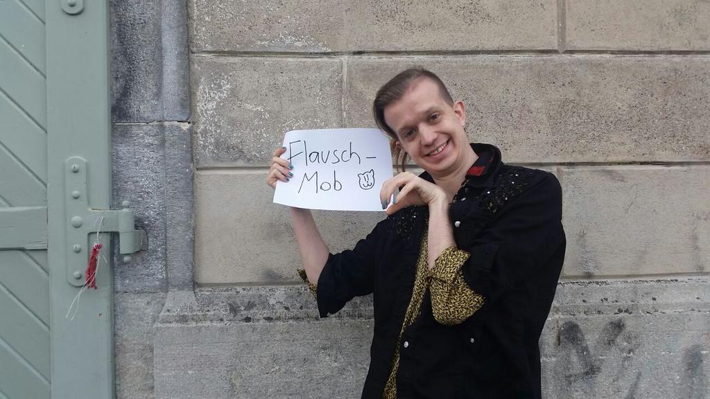 JugendPride's tweet photo. Ich oute mich als.. #JugendPride http://t.co/daik6r7xg1