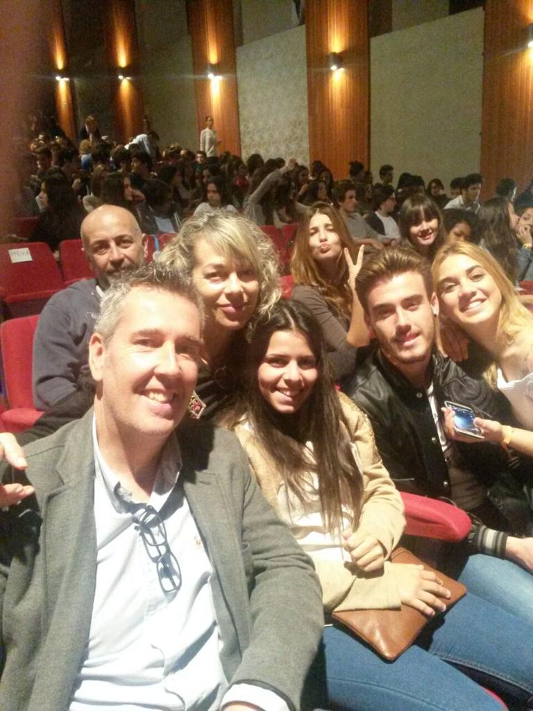 RomanF_Mendez's tweet photo. Hemos disfrutado, emocionado y aprendido en #loquedeverdadimporta con  @font_jorge @carmencordon y @AlexCorretja74 http://t.co/8VaFGAv6jn