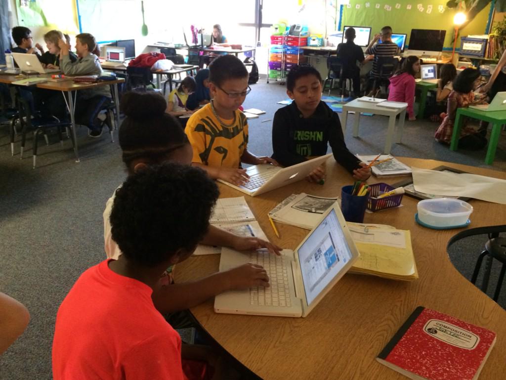 kellitraber's tweet photo. Ss collaborating to create fake Twitter profiles of regions of US in 1800s. #dwetech #dwecontent @brianblum_ http://t.co/UAOOPLoNrm