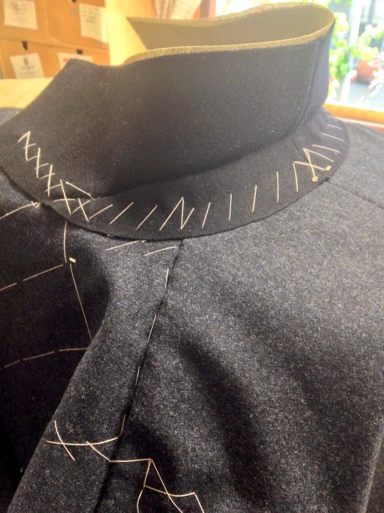 coatmaker's tweet photo. Marked ready for the #undercollar and then you can see the undercollar #basted on on place #bespoketailoring #london http://t.co/2Dyg2JOfvC