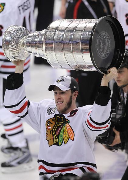  fans, please join me and remessage this HAPPY BIRTHDAY wish to Jonathan Toews who turns 27 years old today! 