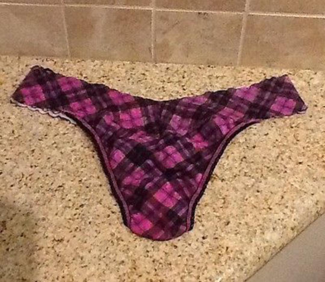 Gingerkitten_'s tweet photo. Think I'll wear these today. Have a beautiful day all you awesome panty lovers! http://t.co/OPtlhY930R